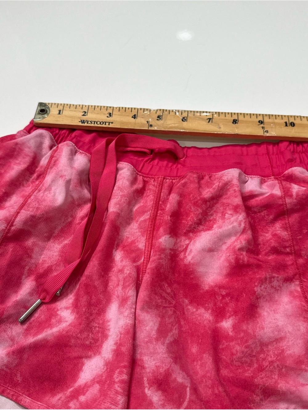 Lululemon Pink Running Shorts Womens 8 Tie Dye Activewear Outdoors A020826 - Picture 7 of 8